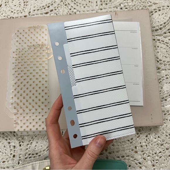 Used Webster’s Pages personal binder - Picture 16 of 17